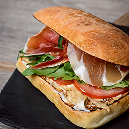 西班牙火腿芝麻葉三明治