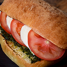 蕃茄水牛乳酪三明治